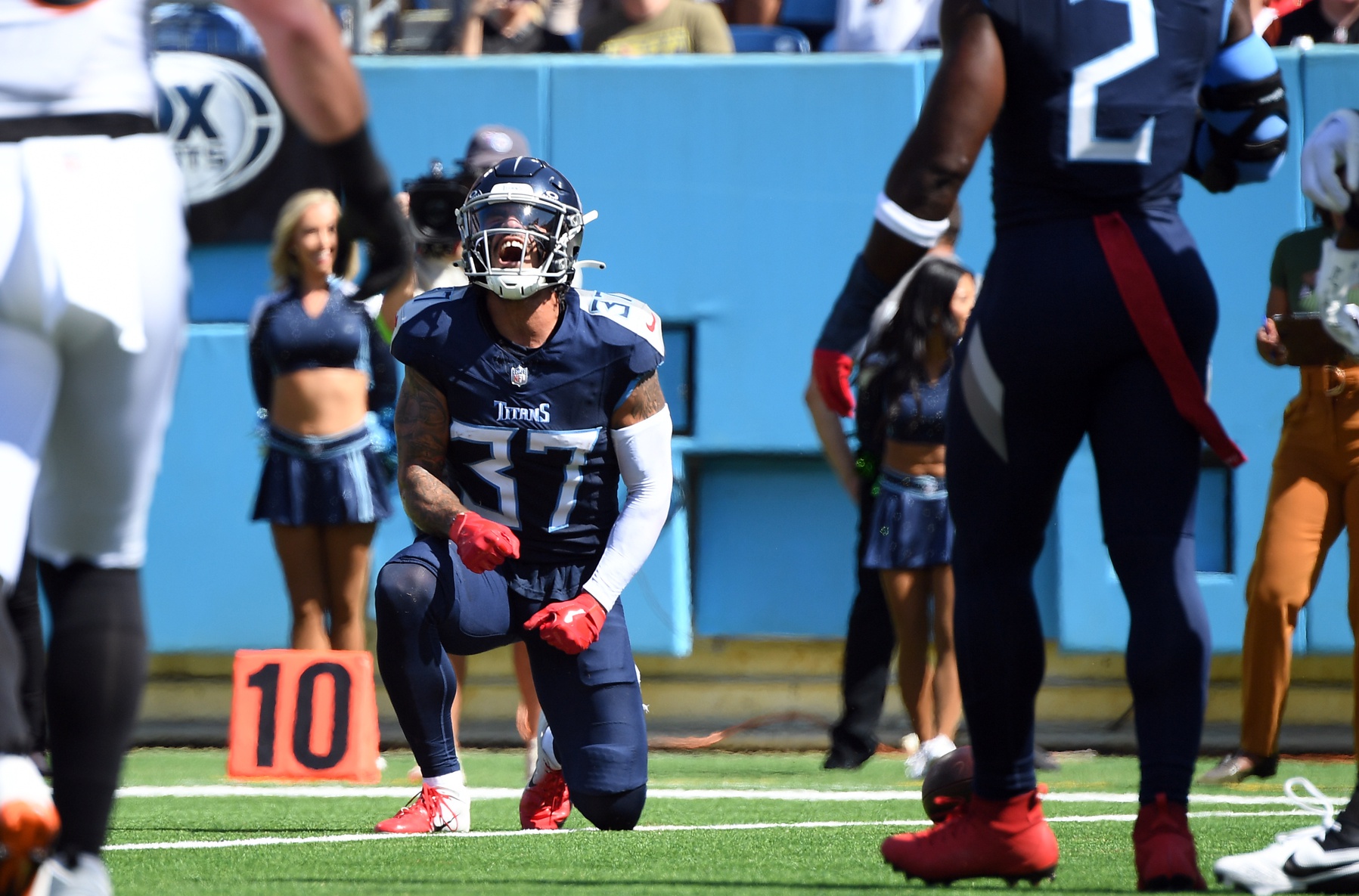Tennessee Titans safety Amani Hooker (37) reacts after a defensive stop during the first half against the Cincinnati Bengals at Nissan Stadium. 